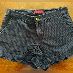 Lilly Pulitzer navy scallop shorts